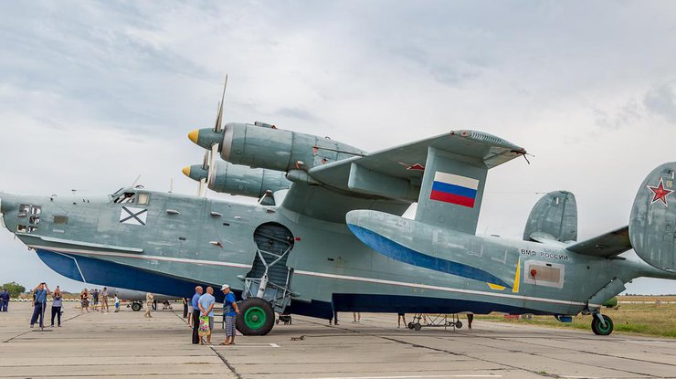 У Криму уражені два літаки-амфібії Бе-12 та гелікоптер Мі-8 - ГУР