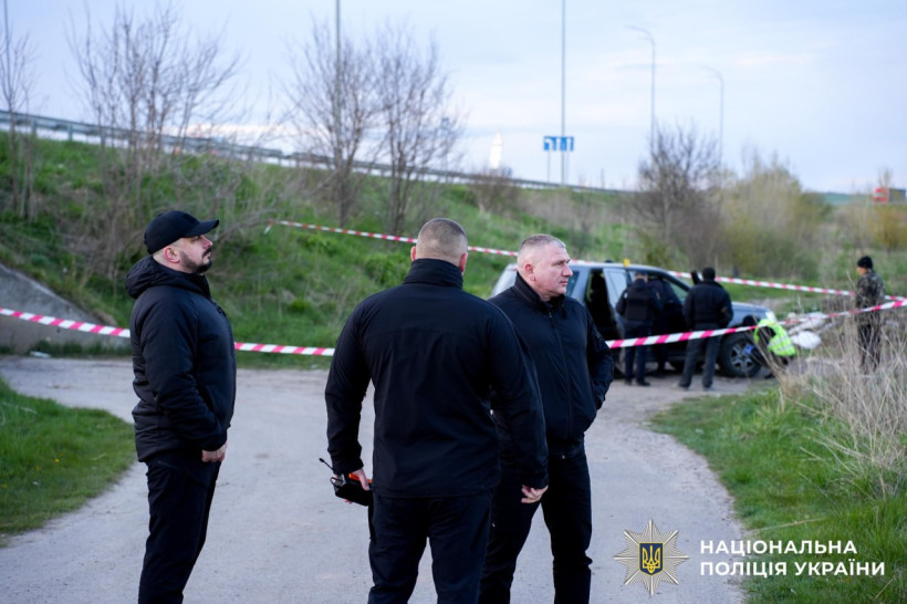 На Рівненщині чоловік відкрив вогонь з автомата по ТЦК та поліції, двоє поранених