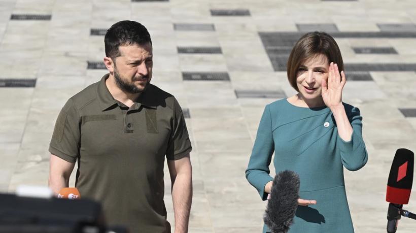 Зеленський привітав Санду з перемогою партії на виборах у Молдові