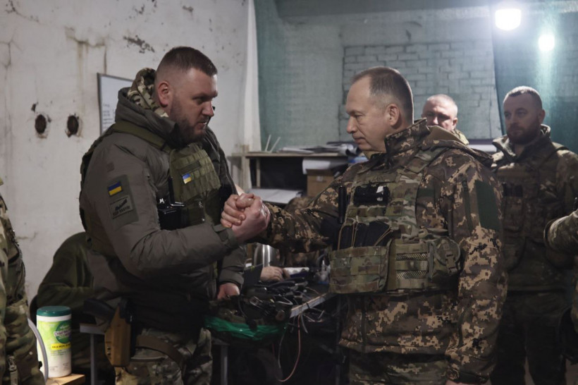 Сирський вдруге за тиждень відвідав Бахмут Сирський вдруге за тиждень відвідав Бахмут