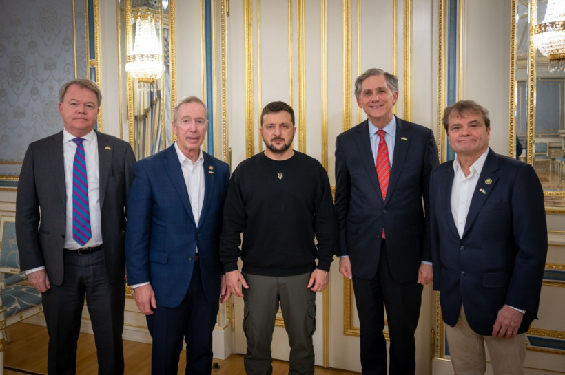 Зеленський обговорив з американськими конгресменами підтримка України Зеленський обговорив з американськими конгресменами підтримка України