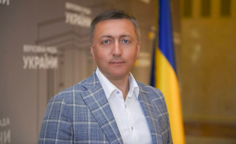 НАБУ оголосило про підозру народному депутату через спробу підкупити Кубракова та Найєма (фото, відео) НАБУ оголосило про підозру народному депутату через спробу підкупити Кубракова та Найєма (фото, відео)