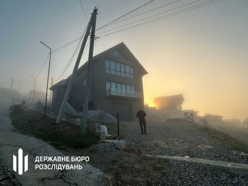У рівненського військкома конфіскували майна на понад 50 млн грн (фото) У рівненського військкома конфіскували майна на понад 50 млн грн (фото)