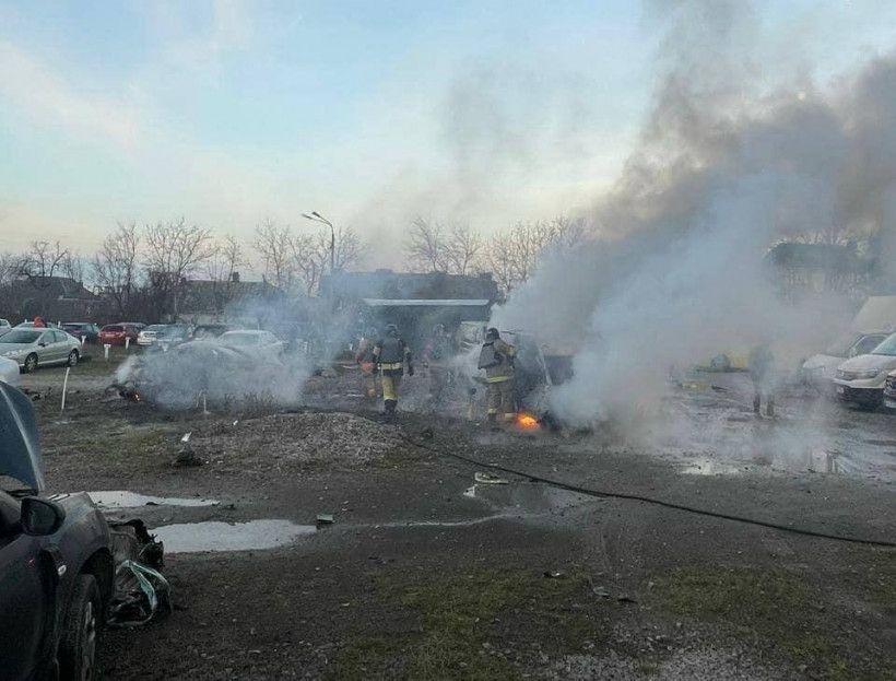 У Києві під завалами складу перебувають троє людей - Кличко (відео)