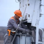 Отключения света в пяти областях и жара: «Укрэнерго» обратилось к украинцам