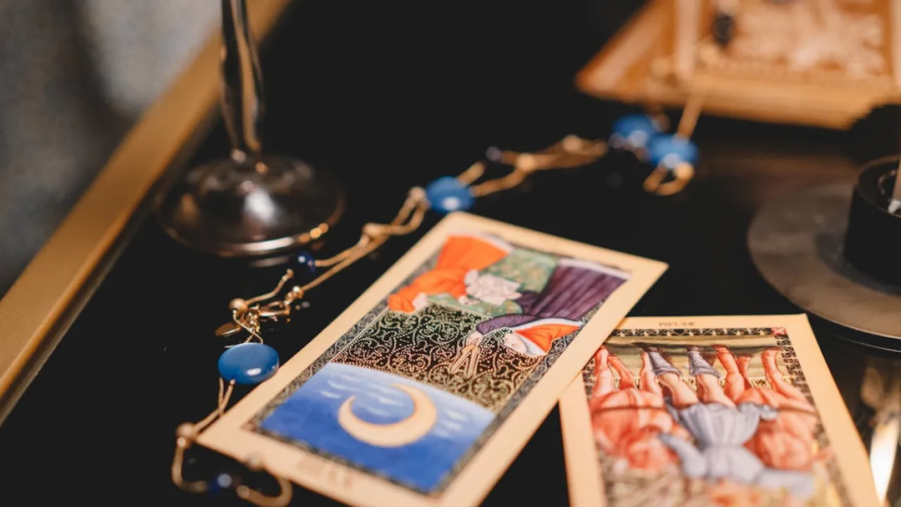 Таро-гороскоп на 29 января 2026 года: что готовят карты всем знакам Зодиака