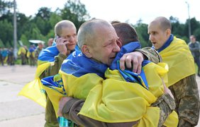 Україна звільнила з полону ще одну групу захисників
