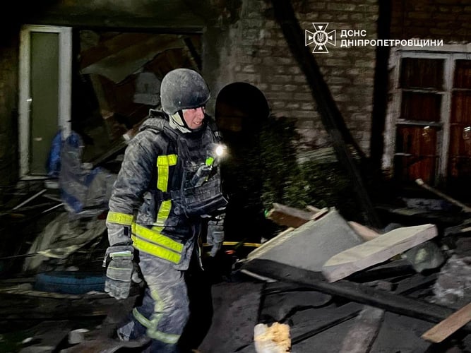 Окупанти масовано вдарили по Камʼянському на Дніпропетровщині Окупанти масовано вдарили по Камʼянському на Дніпропетровщині