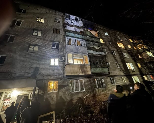 росіяни атакували Дніпро: загорілася багатоповерхівка, 14 постраждалих