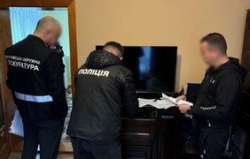 Схеми на сотні мільйонів гривень: Нацполіція проводить обшуки у медзакладах по всій Україні