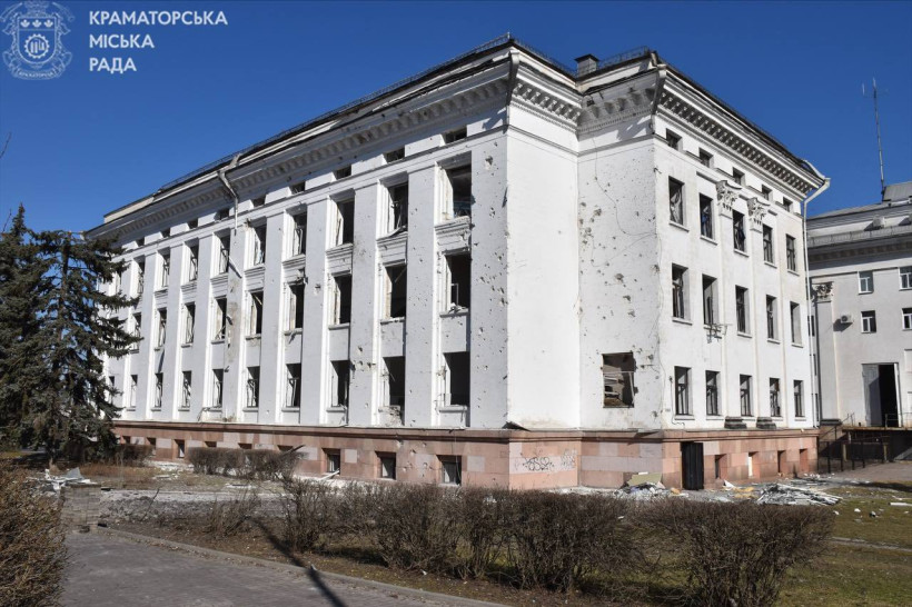 Рашисти скинули чотири авіабомби на центр Краматорська