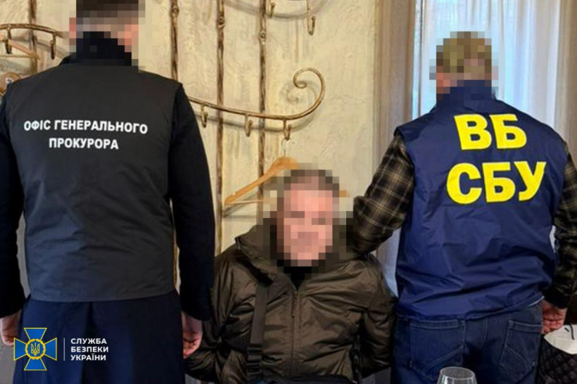 Кришували видобуток бурштину: затримали заступників начальників управлінінь СБУ в Київській та Рівненській областях