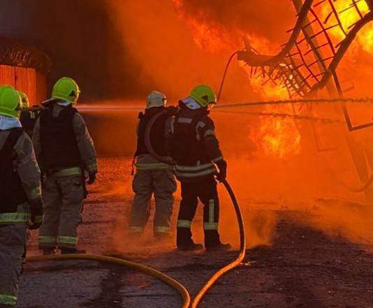 рф запустила вночі 128 дронів: один із них влучив у пʼятиповерхівку в Конотопі рф запустила вночі 128 дронів: один із них влучив у пʼятиповерхівку в Конотопі