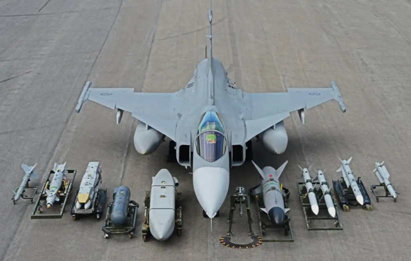 Україна отримає шведські винищувачі Gripen з ракетами Meteor: як зміниться поле бою Україна отримає шведські винищувачі Gripen з ракетами Meteor: як зміниться поле бою
