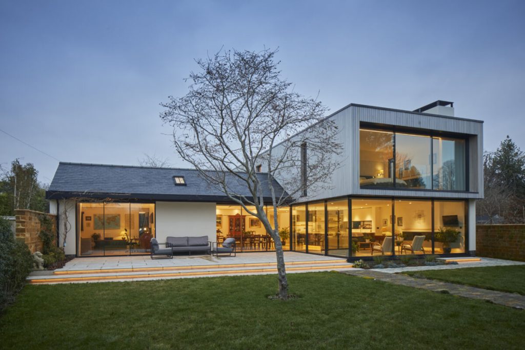 Аренда или покупка жилья - Greenaway-Architecture-Garden-House-Photo-External-2189-Rear-Dusk-Ben-1200x800 (1)