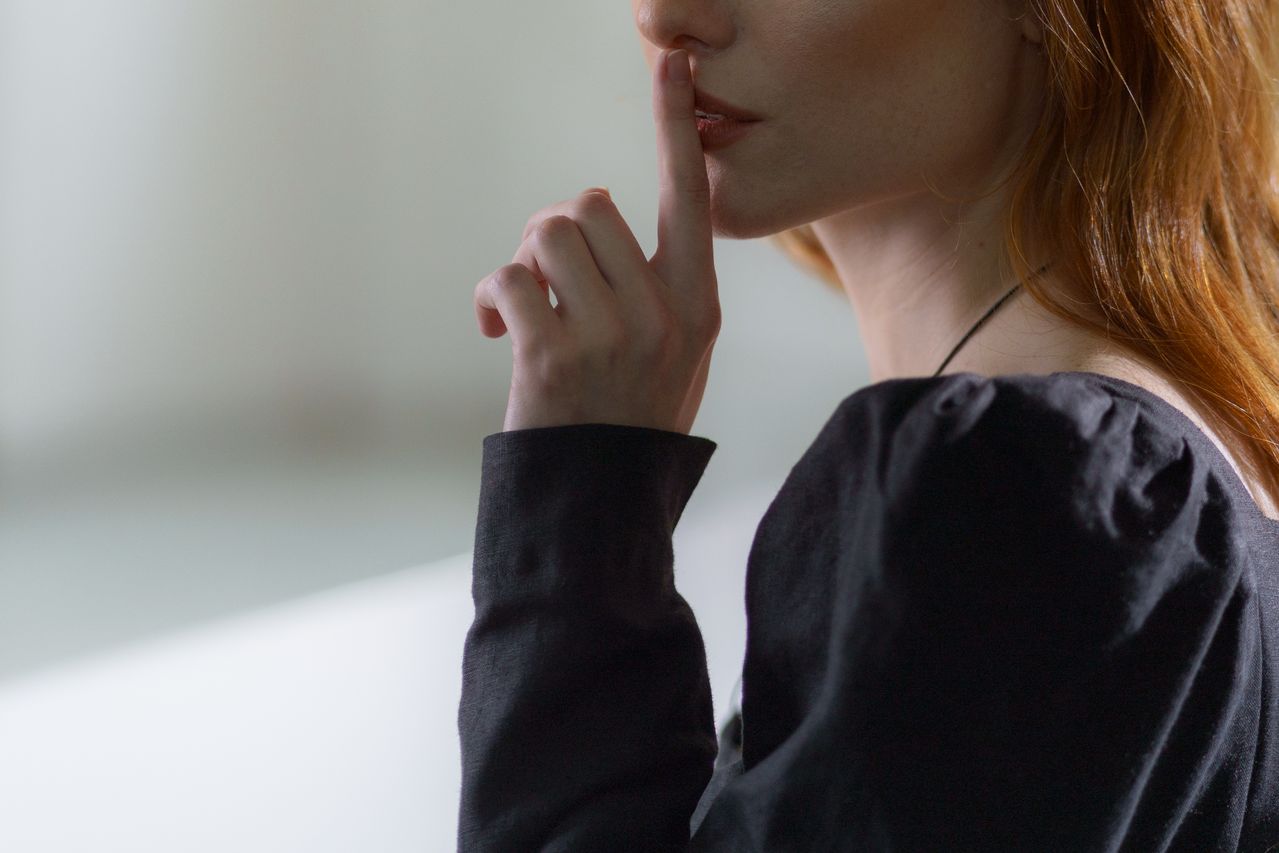 Почему люди верят в мифы - pexels-cottonbro-6284254 (1)