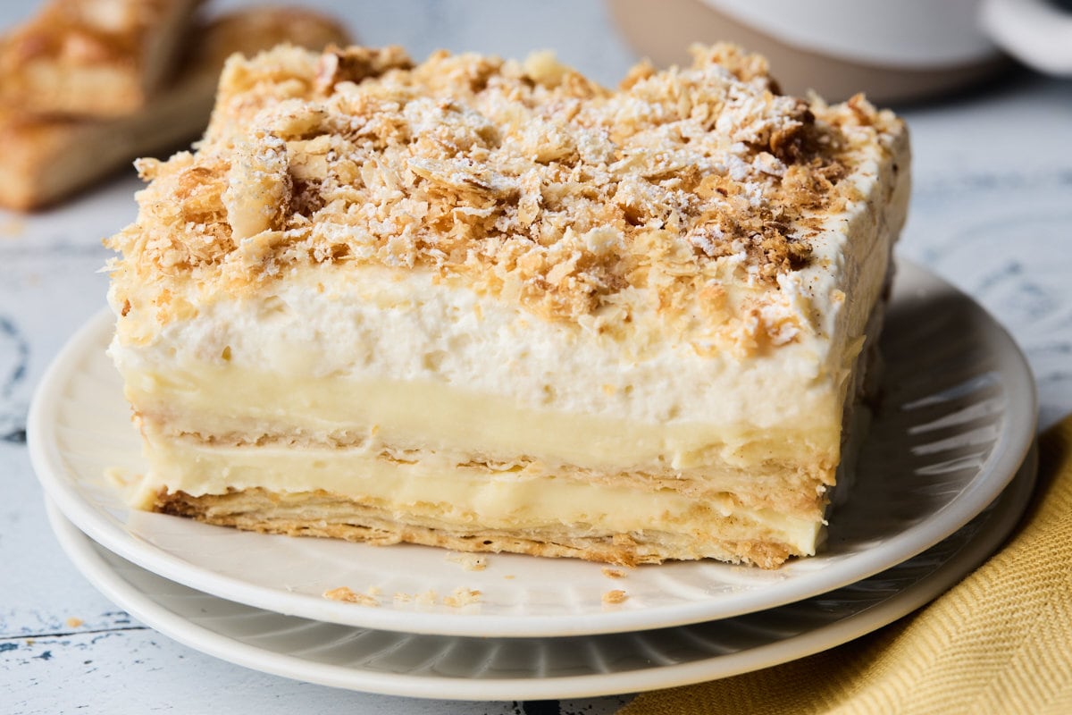 Как сделать выпечку мягкой и воздушной - 2025_09_23_easy_no_bake_greek_napoleon_cake_1
