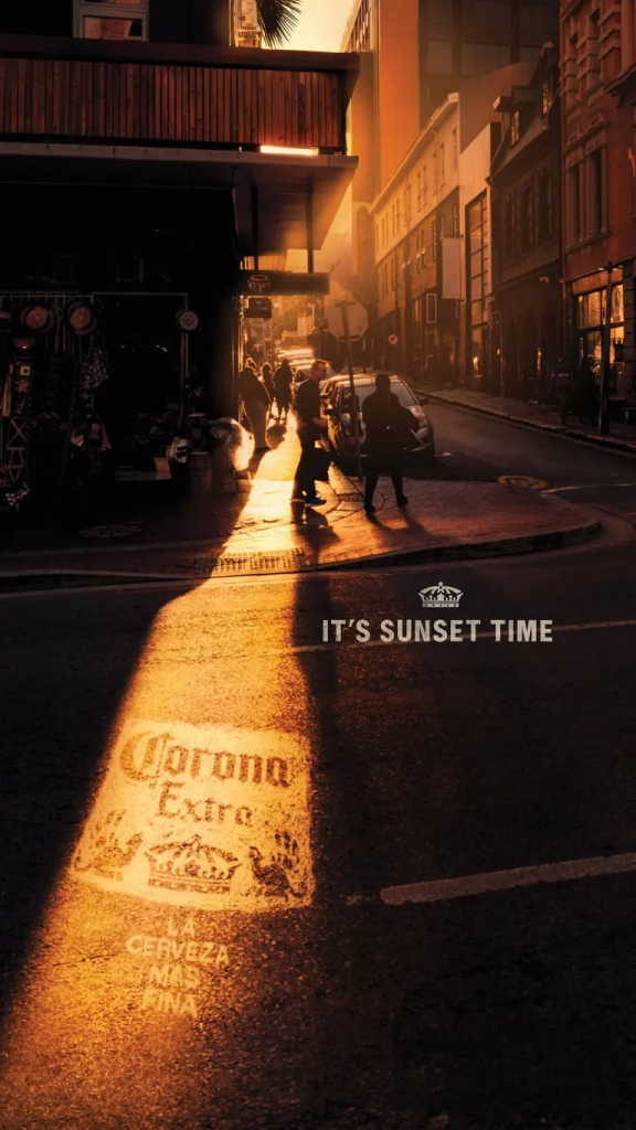 Corona придумала рекламу, которая появляется только на закате: как работает Sun Shadows