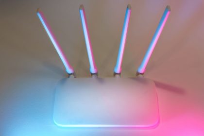 Как ускорить Wi-Fi без лишних затрат - pexels-jakubzerdzicki-29711663