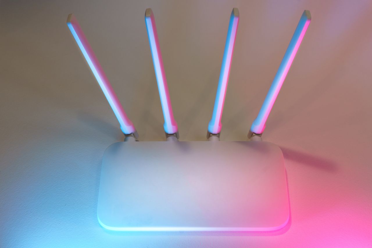 Как ускорить Wi-Fi без лишних затрат - pexels-jakubzerdzicki-29711663