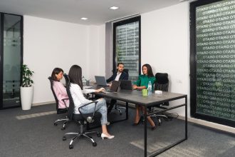 Как доверие клиентов увеличивает доход - pexels-maia-tsitskishvili-13389032-8941114