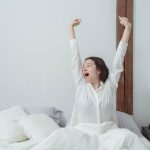 Раннее пробуждение без будильника - pexels-miriam-alonso-7622506