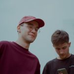 Почему рука сама тянется к телефону - pexels-nurlantortbayev-10194668