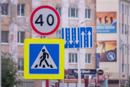 Как появились дорожные знаки - pexels-sejio402-29152228