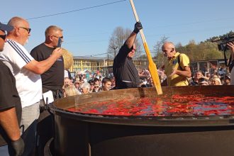 На Тернопольщине установили мировой рекорд по приготовлению бограча