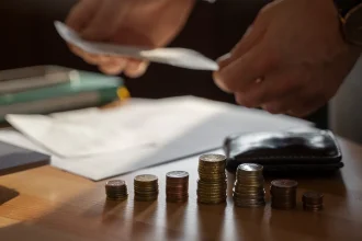 Почему бизнес выводит деньги за границу.