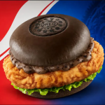 KFC удивил новым бургером с Oreo.