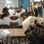 Идти ли ребенку в школу после утренней тревоги