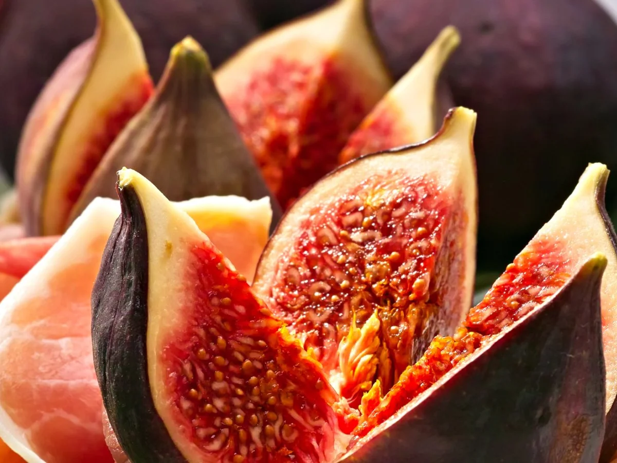 С чем сочетается инжир: 4 вкусных варианта от известного шеф-повара