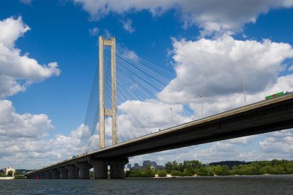 Как Киев планируют соединять через Днепр паромами