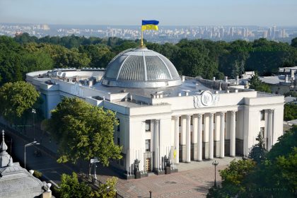 Льготы за вредную работу и права беременных: что меняет новый закон