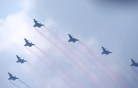 У Китаї відбувся масштабний військовий парад: яку зброю показали