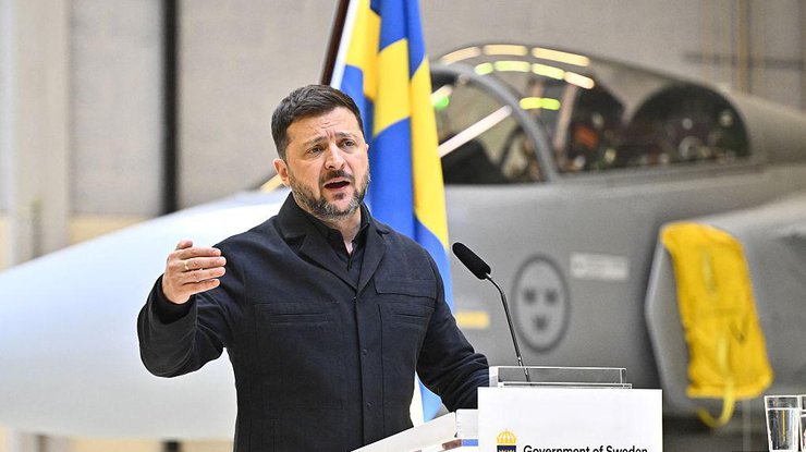 Україна хоче виробляти ракети до Patriot: Зеленський розповів, чого бракує