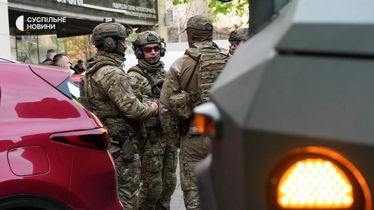 Слідчі перевіряють дії поліціянтів Києва під час теракту