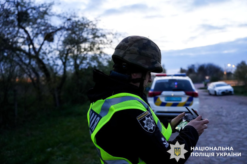 На Рівненщині чоловік відкрив вогонь з автомата по ТЦК та поліції, двоє поранених