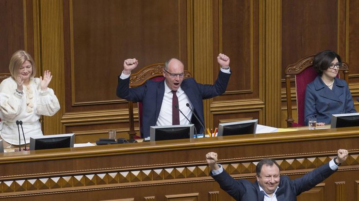 СБУ: Слідство обмежило доступ до справи про вбивство Андрія Парубія