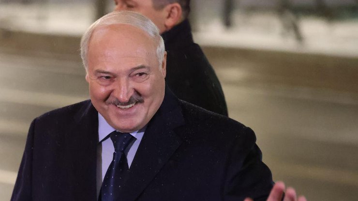 Лукашенко заявив про намір забезпечувати електроенергією окуповані росією території